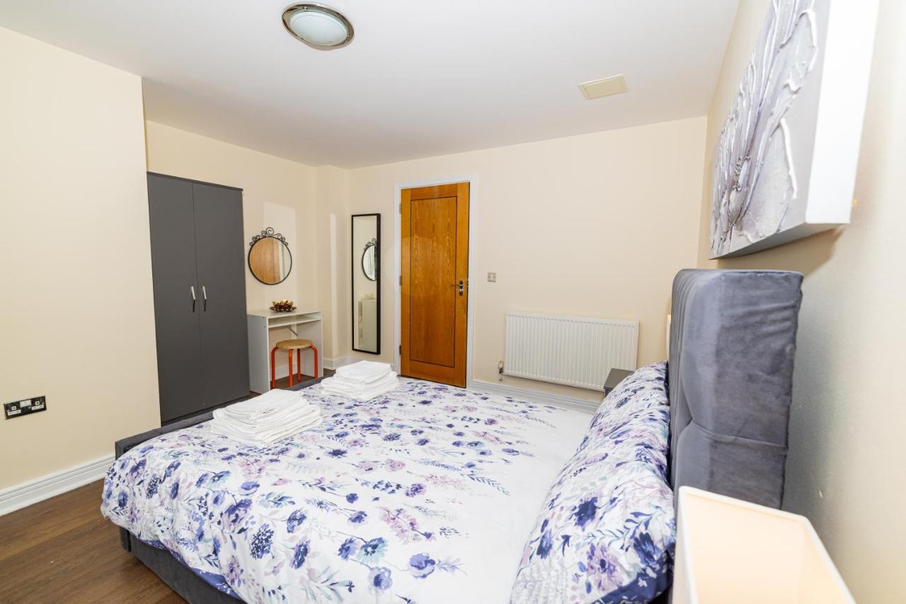 Two Bed Near Canary Wharf Appartement *